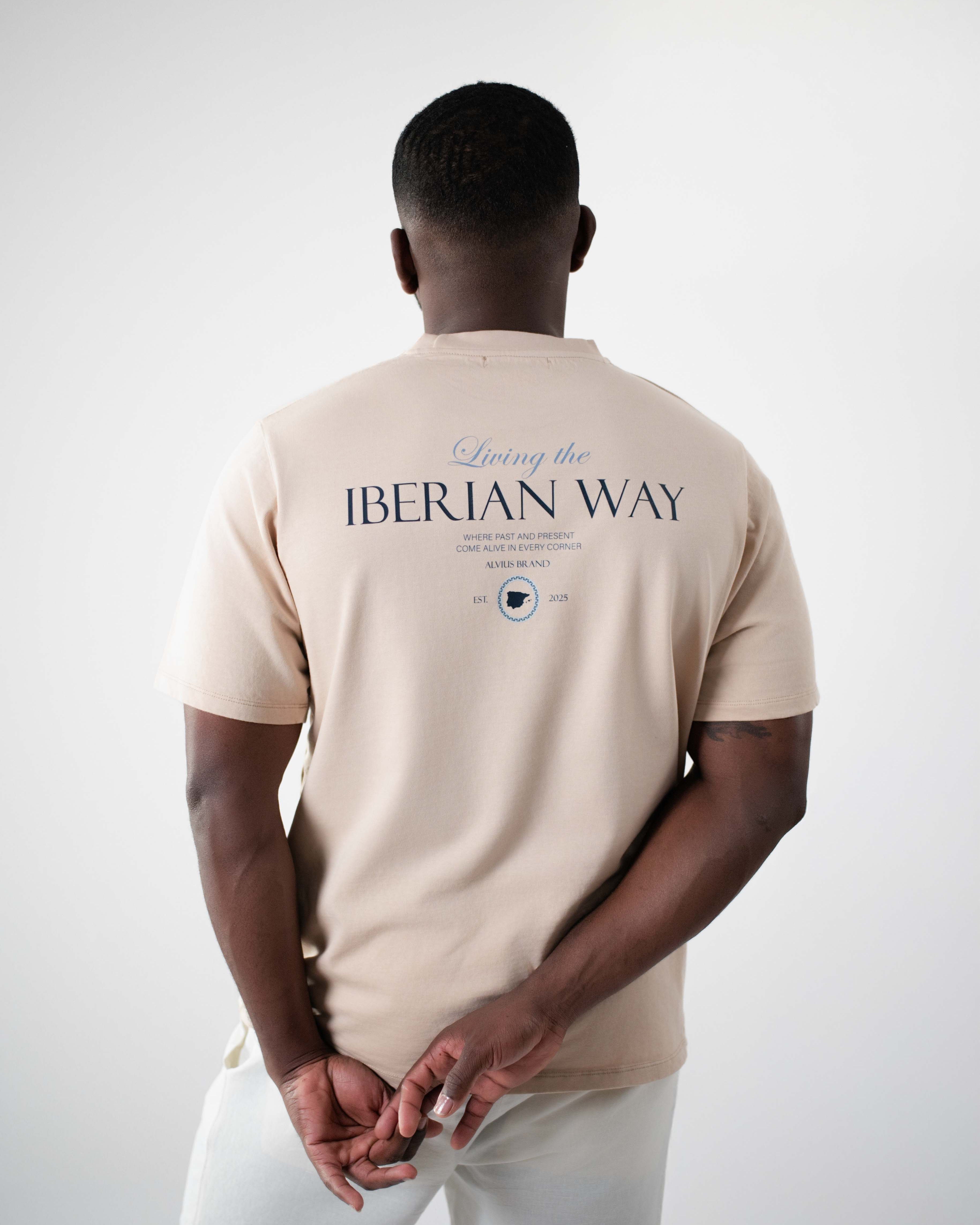 T-Shirt bege com estampado "Living the Iberian Way"