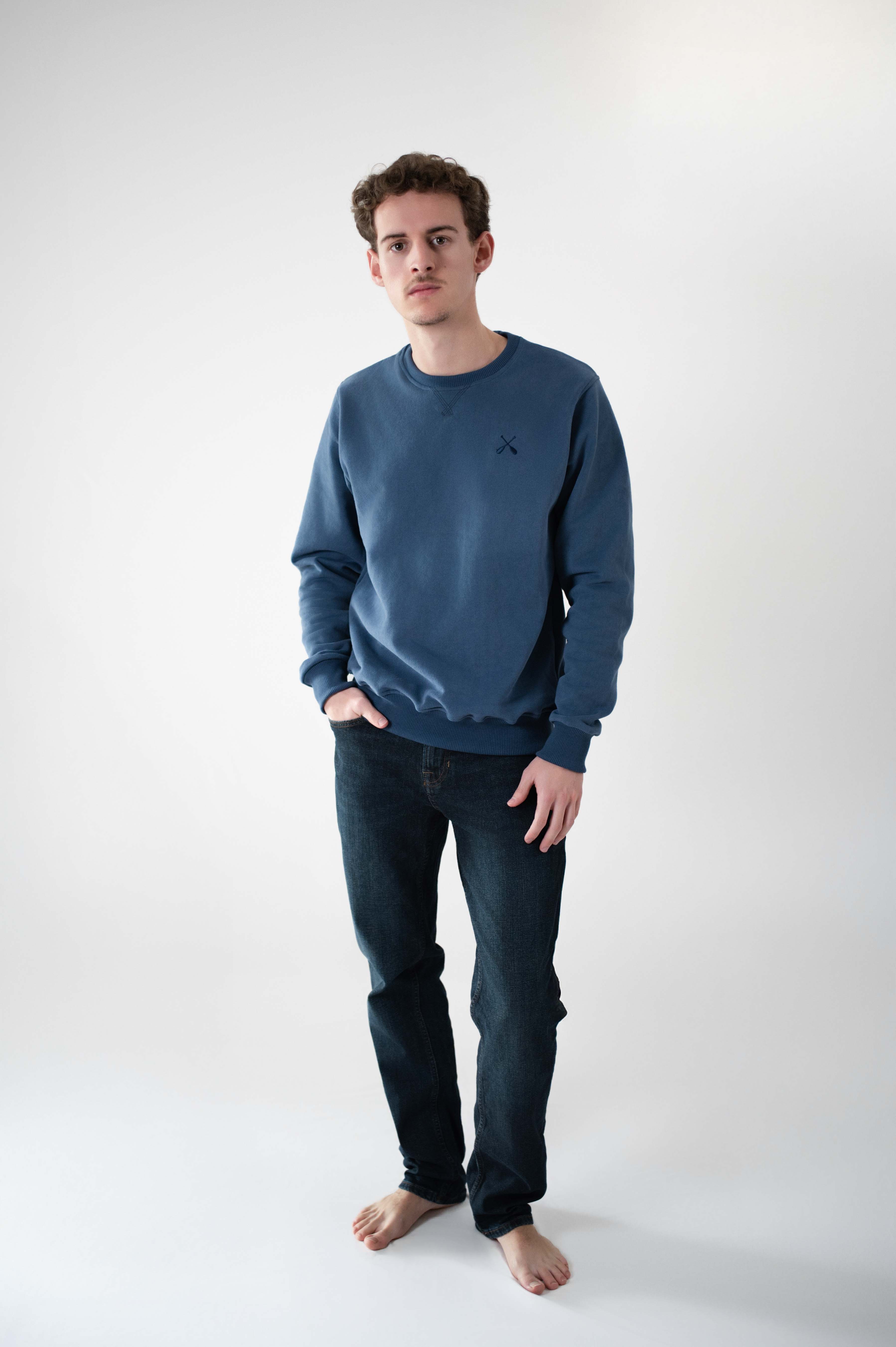 Sweatshirt azul com remos bordado alvius