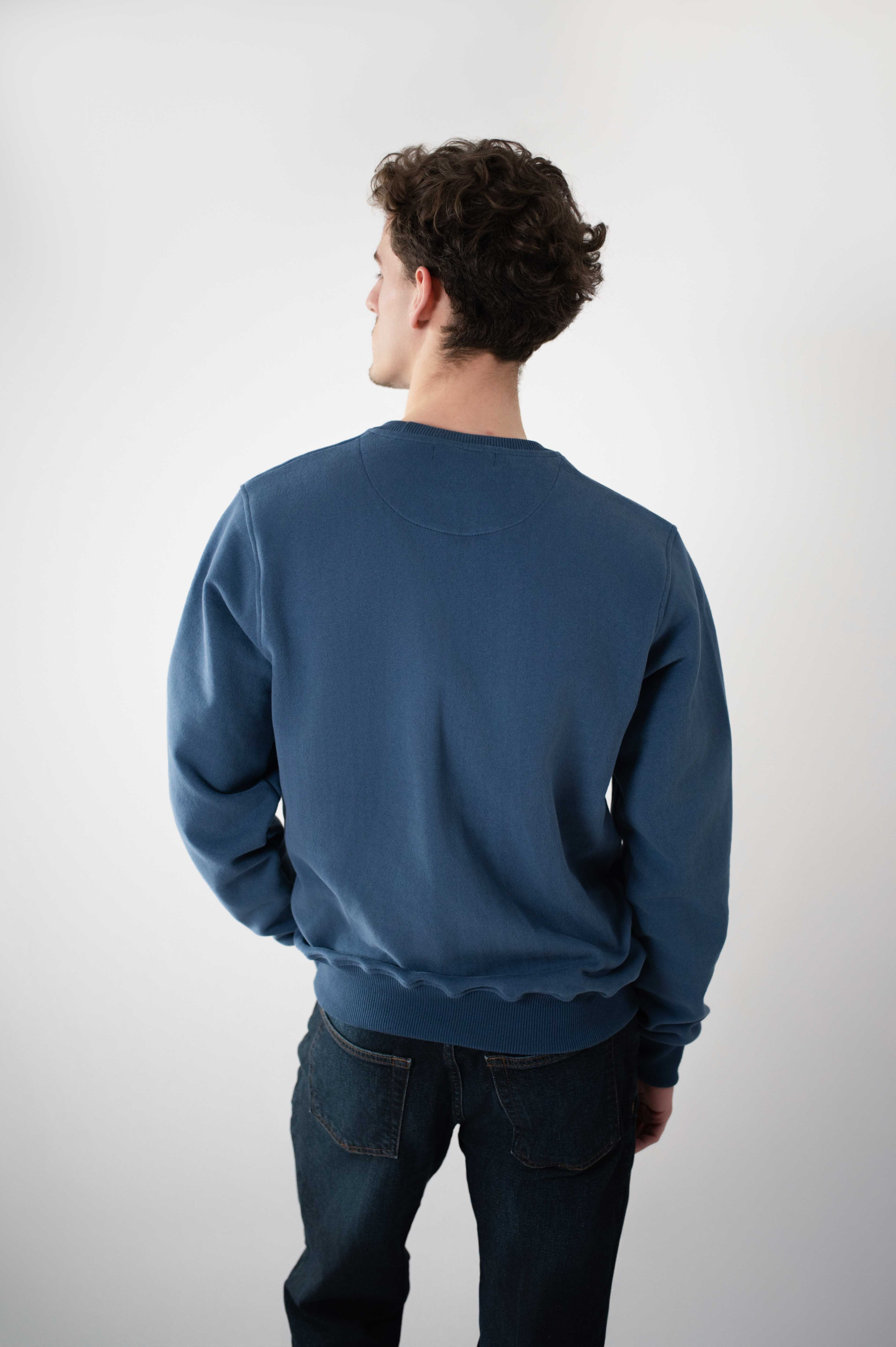Sweatshirt azul com remos bordado alvius